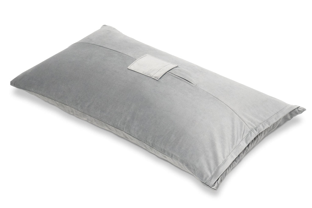 Oreiller en microvelours avec emplacement pour jouet 